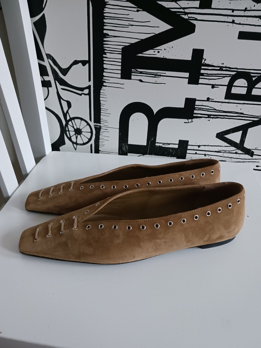 New TOTEME Suede Lace Up Ballerinas Eyelet-Trim Flats in Tan Shoes Size 39